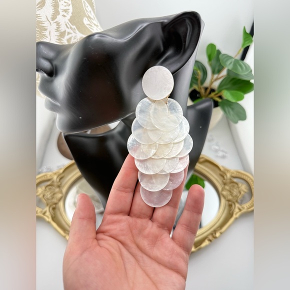 Statement Shell Disc Dangle Earrings – Lightweight & Elegant - Picture 6 of 7